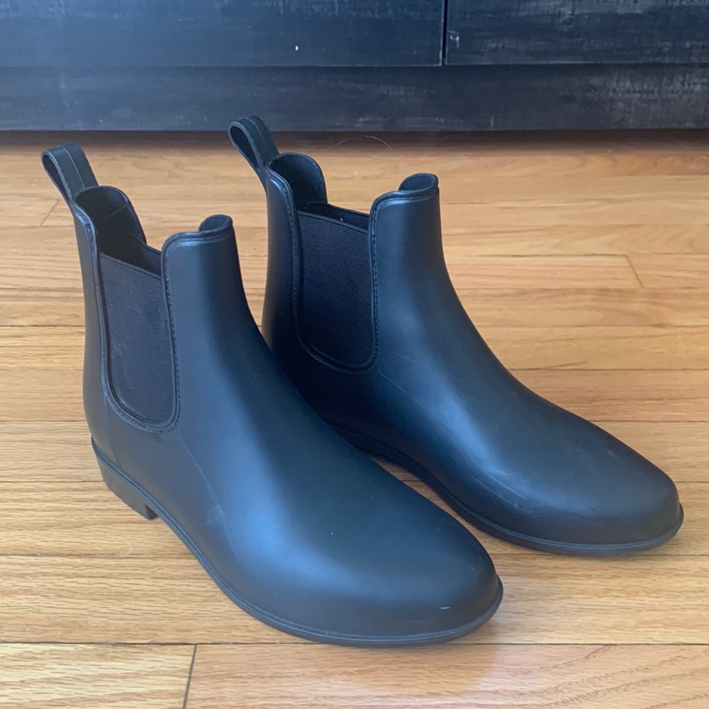 Black Chelsea Boots